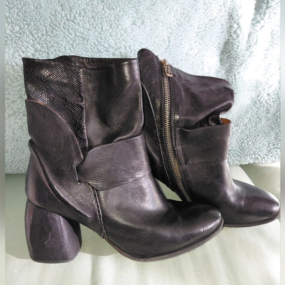 Elegant Black Leather AS98 Ankle Booties